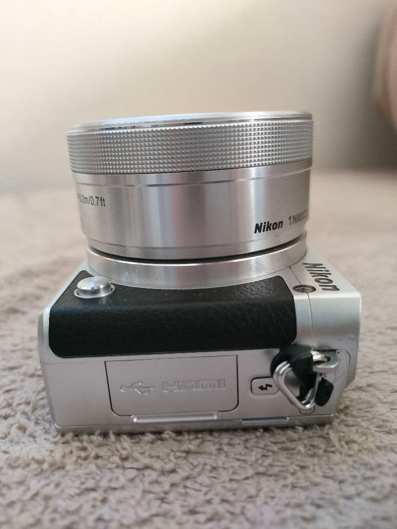 デジタルカメラ Nikon NIKON 1 J5 SILVER