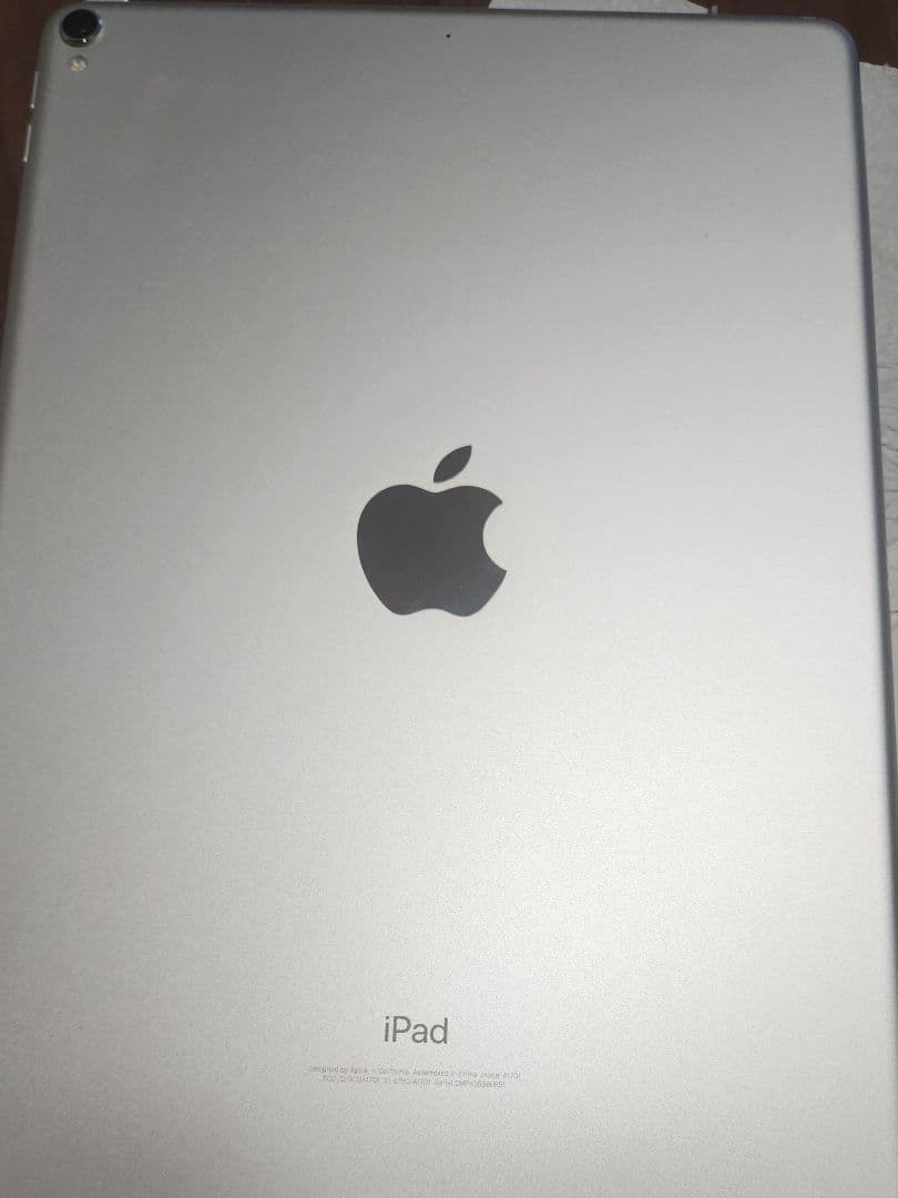 yuri2017年6月発売 Apple　iPadPRO 10.5インチ