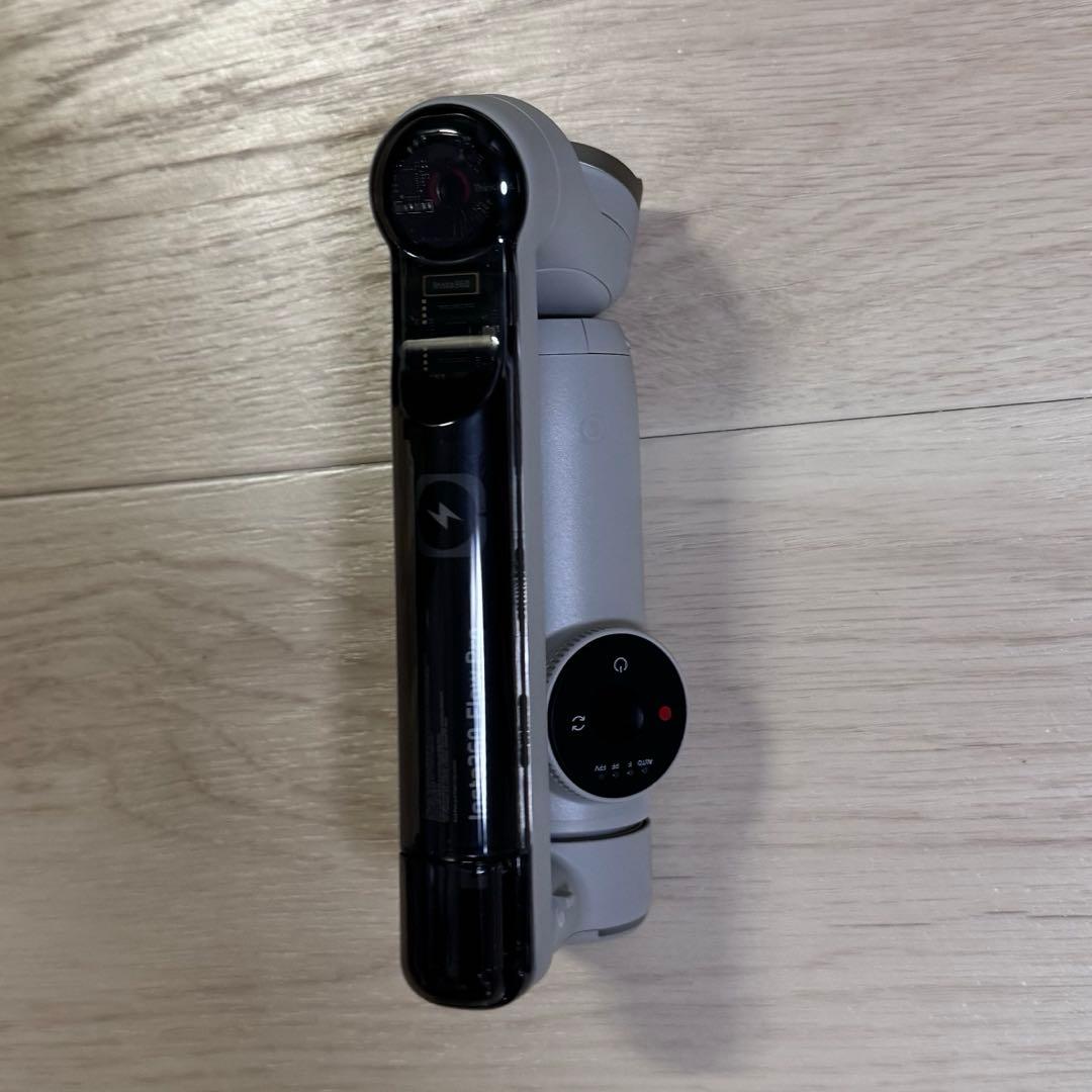 【未使用・セット】Insta360 Flow Pro 三脚・ケース付