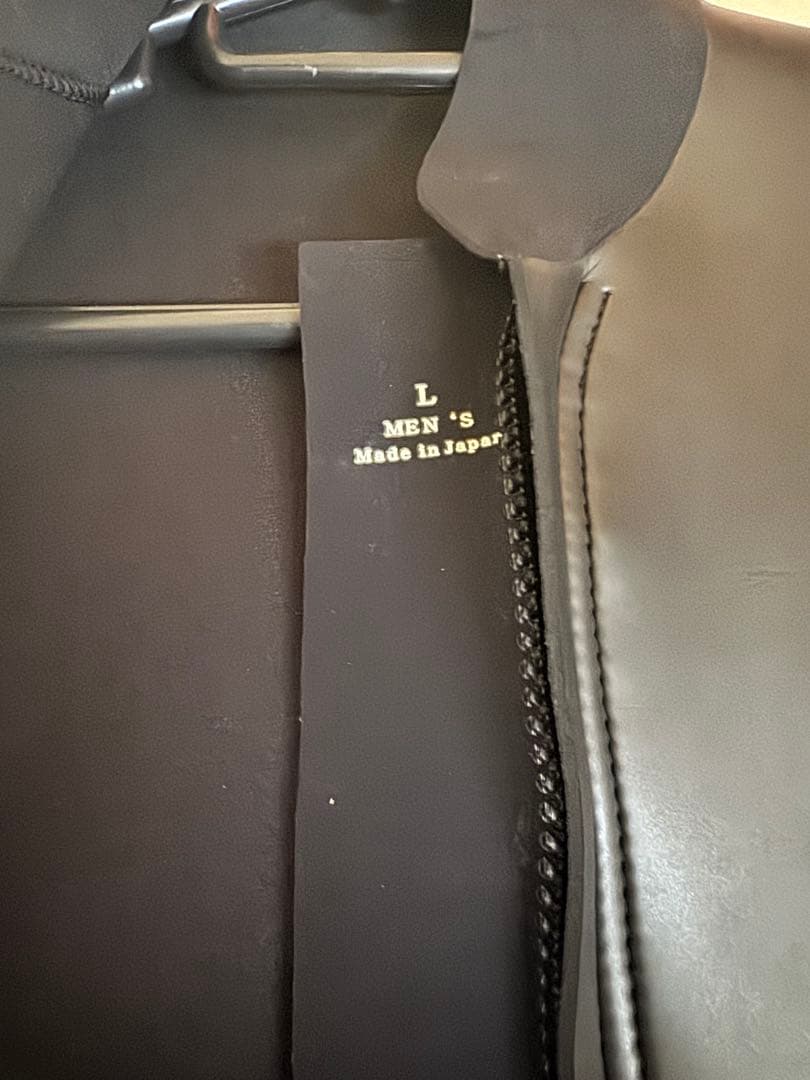 タッパー 黒　Lサイズ