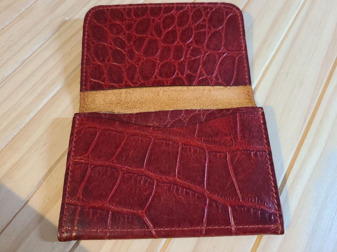 【新品未使用・貴重】イルビゾンテ 名刺入れ クロコ押し ワインレッド