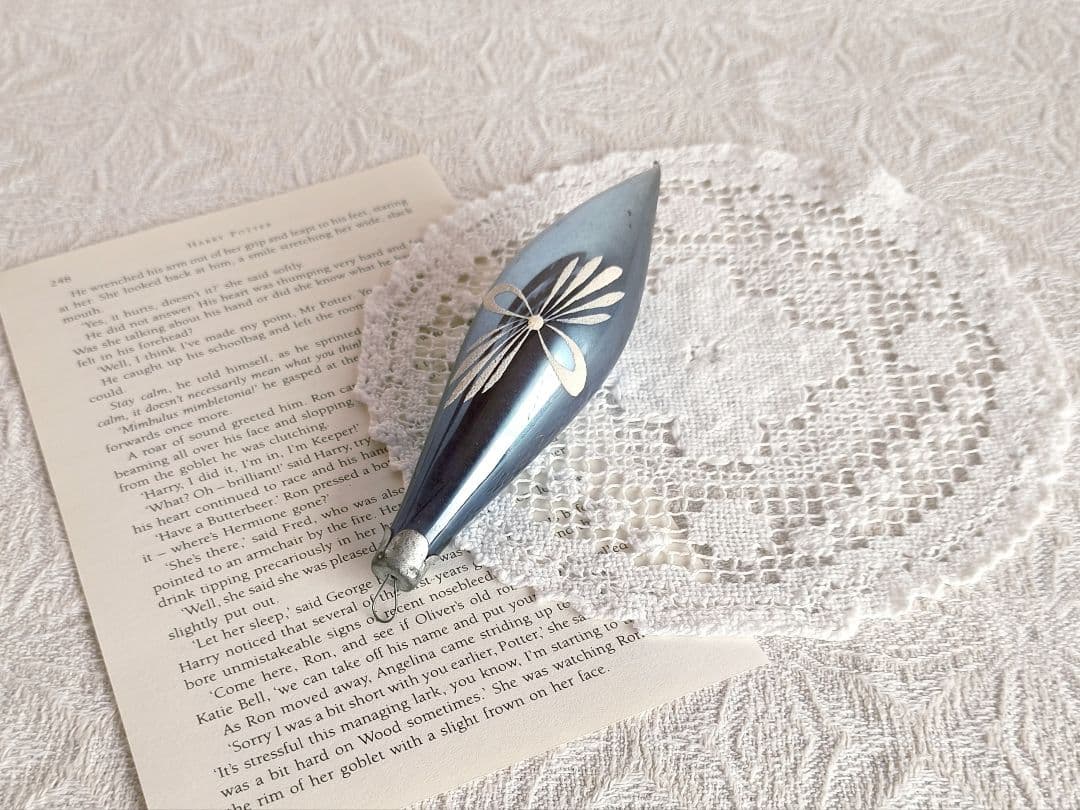 【aiii さま】ornament ❀ * アイスブルー * 細長 オーナメント