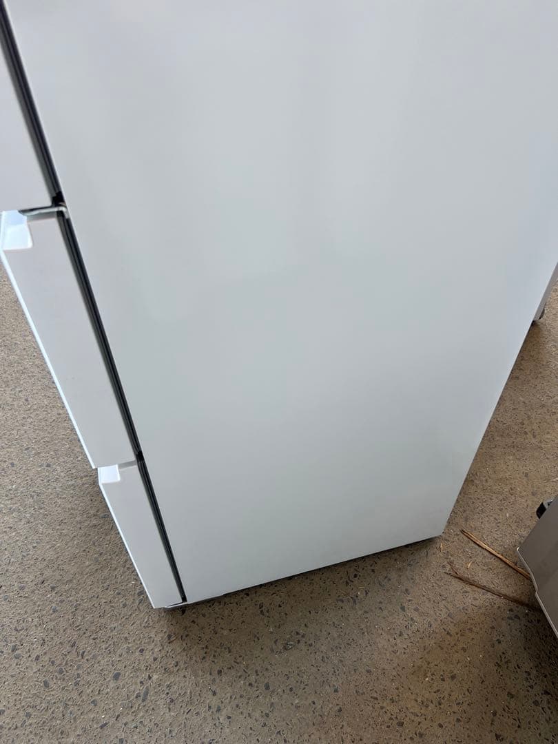 【高年式】2022年式 283L Hisense 冷蔵庫 HR-GC28E2W