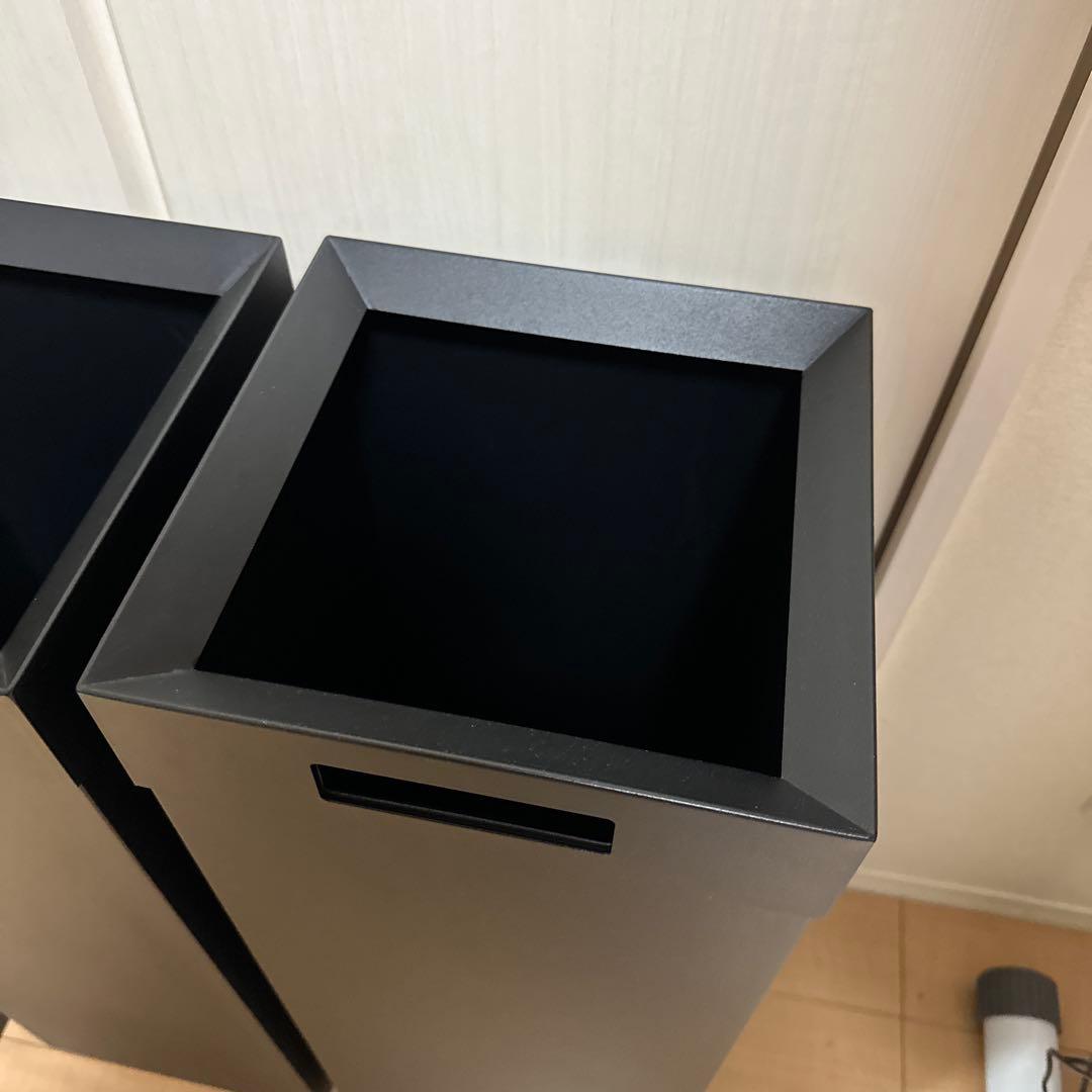 シロ太さん　tower トラッシュカン1個