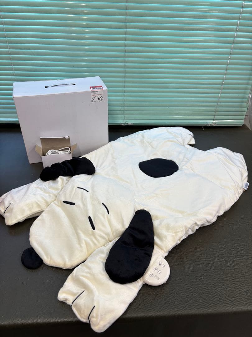 限定スヌーピーデザイン　ルルド　ホットエリア　ホットブランケット ぬくぬく膝掛け