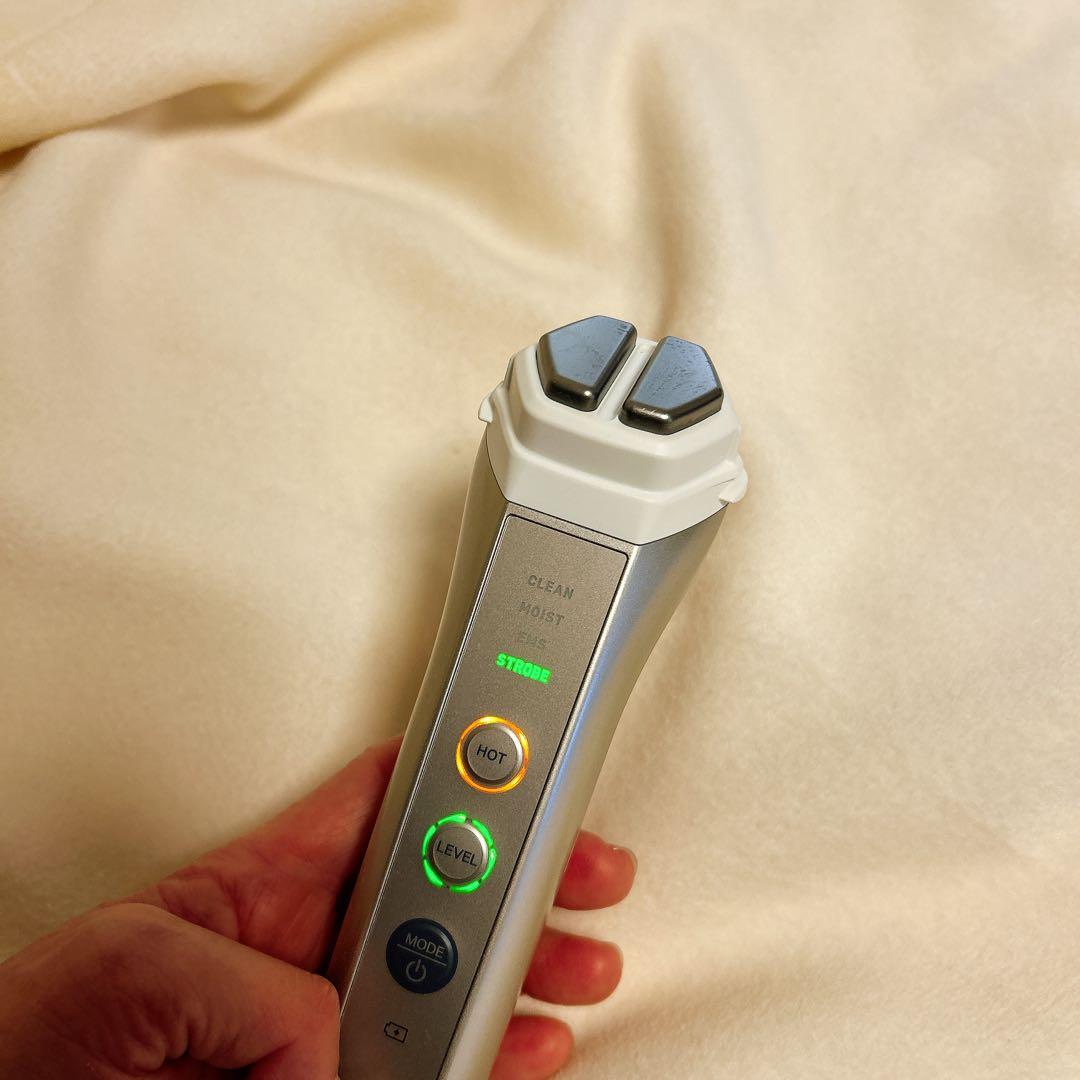 美品】ナリス ルミエ LUMIE 美顔器 シルバー ホワイト 充電スタンド付き