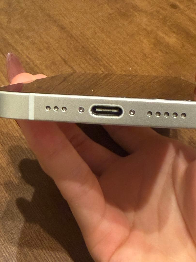 iPhone16e 128gb 本体　SIMフリー