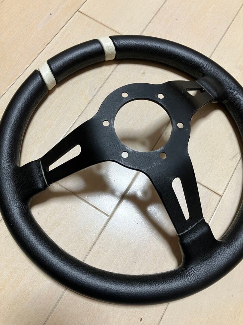 MOMO DRIFTING ステアリング 本体　33Φ ディープコーン