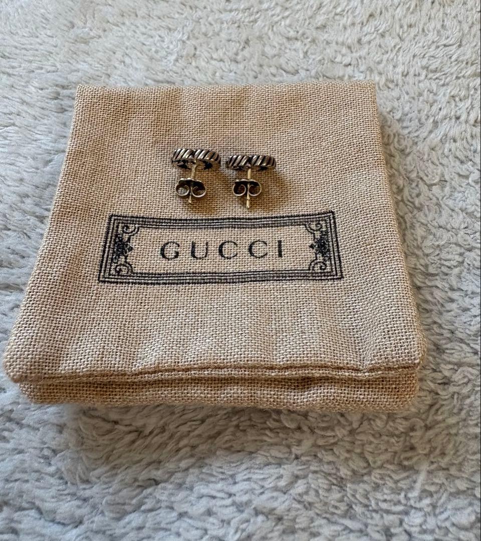 Gucci シルバー スタッドピアス