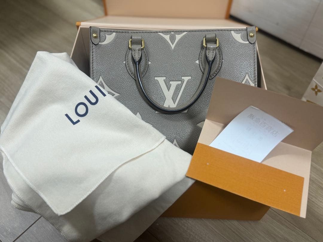 meru　LOUIS VUITTON ルイヴィトン　オンザゴー　PM