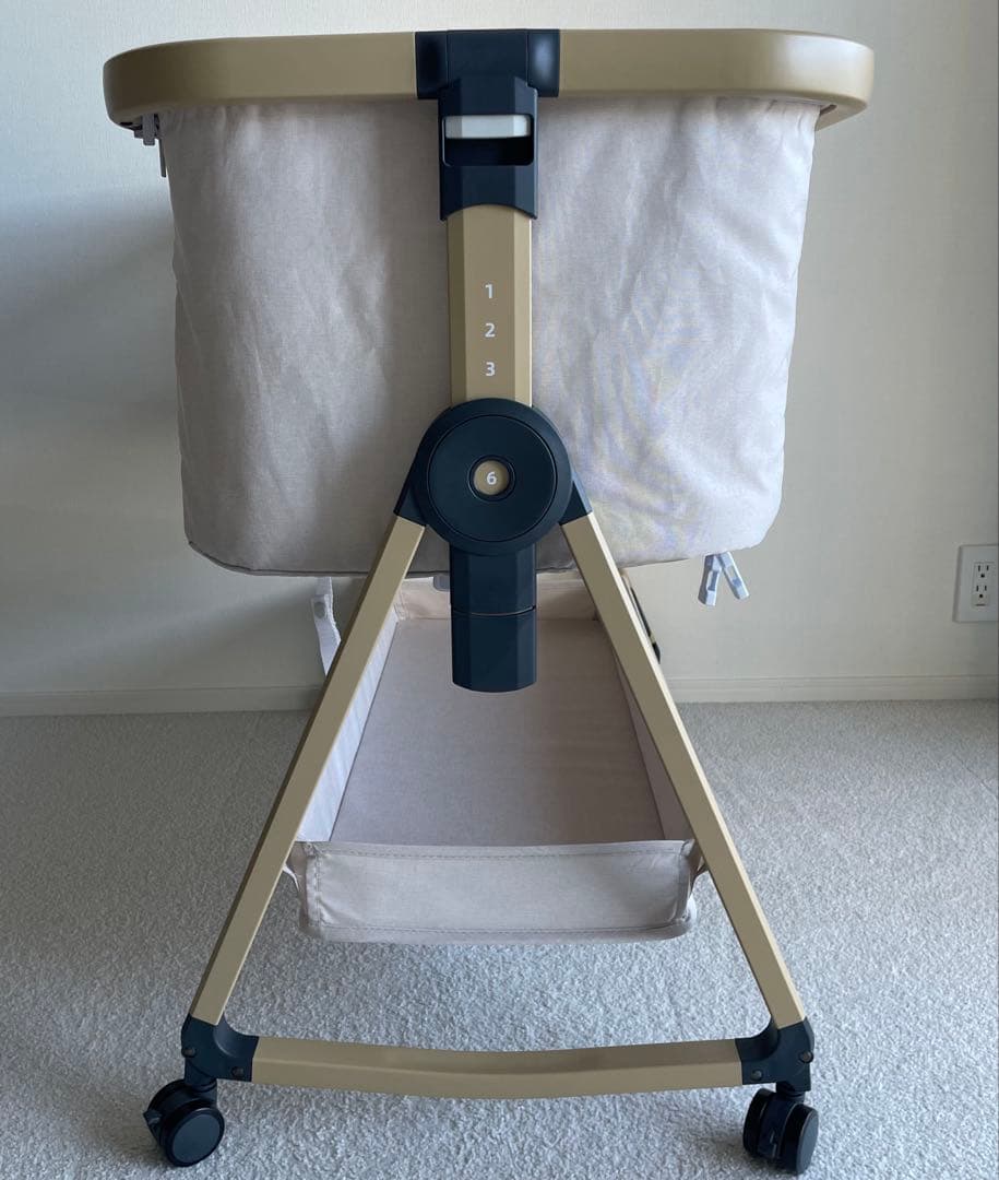 【KOYA】【定価1.9万】ベビーベッド　HDZMJ コンパクト　ベージュ