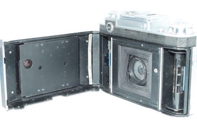 ★ZEISS IKON SUPER IKONTATessar 80 2.8 T*