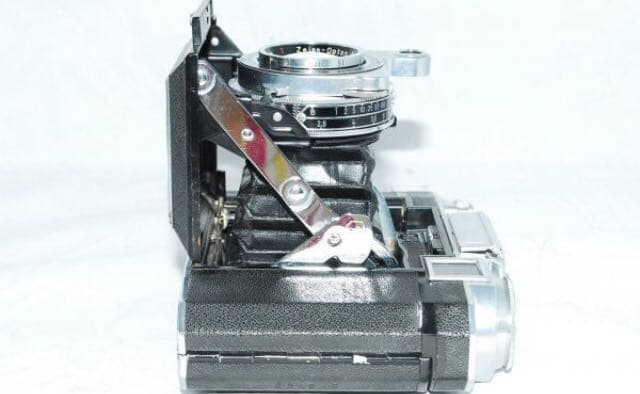 ★ZEISS IKON SUPER IKONTATessar 80 2.8 T*