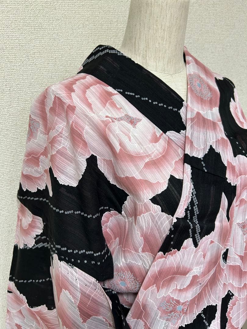 大人の高級浴衣 黒地 大きな薔薇 綿 シアー 変わり織 Pinky&Dianne