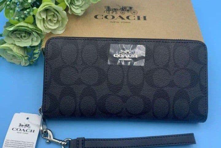 新品未使用コーチ長財布ダークグレイシグネチャーレディースメンズ送料無料即日発送