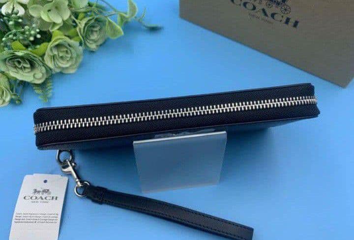 新品未使用コーチ長財布ダークグレイシグネチャーレディースメンズ送料無料即日発送