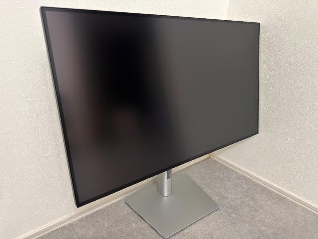 Dell ハイエンド 32 4K USB-C ハブ モニター - U3223QE