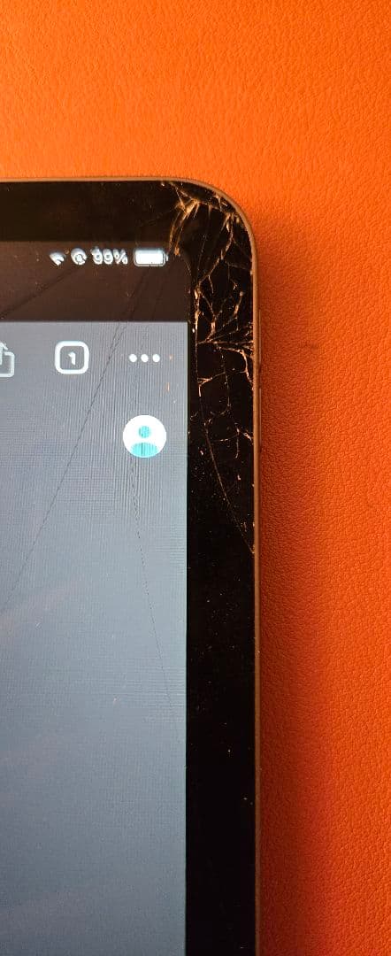 iPad air 10.2インチ 本体 画面ひび割れ　第４世代