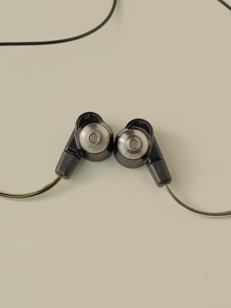 TAGO STUDIO T3-02 有線イヤホン