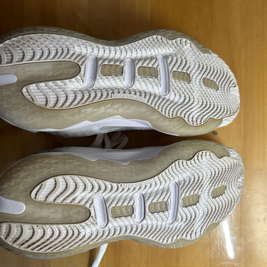 adidas DAME8 バッシュ