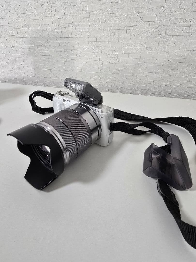 ☆SONYデジタル一眼カメラ α NEX-C3☆中古