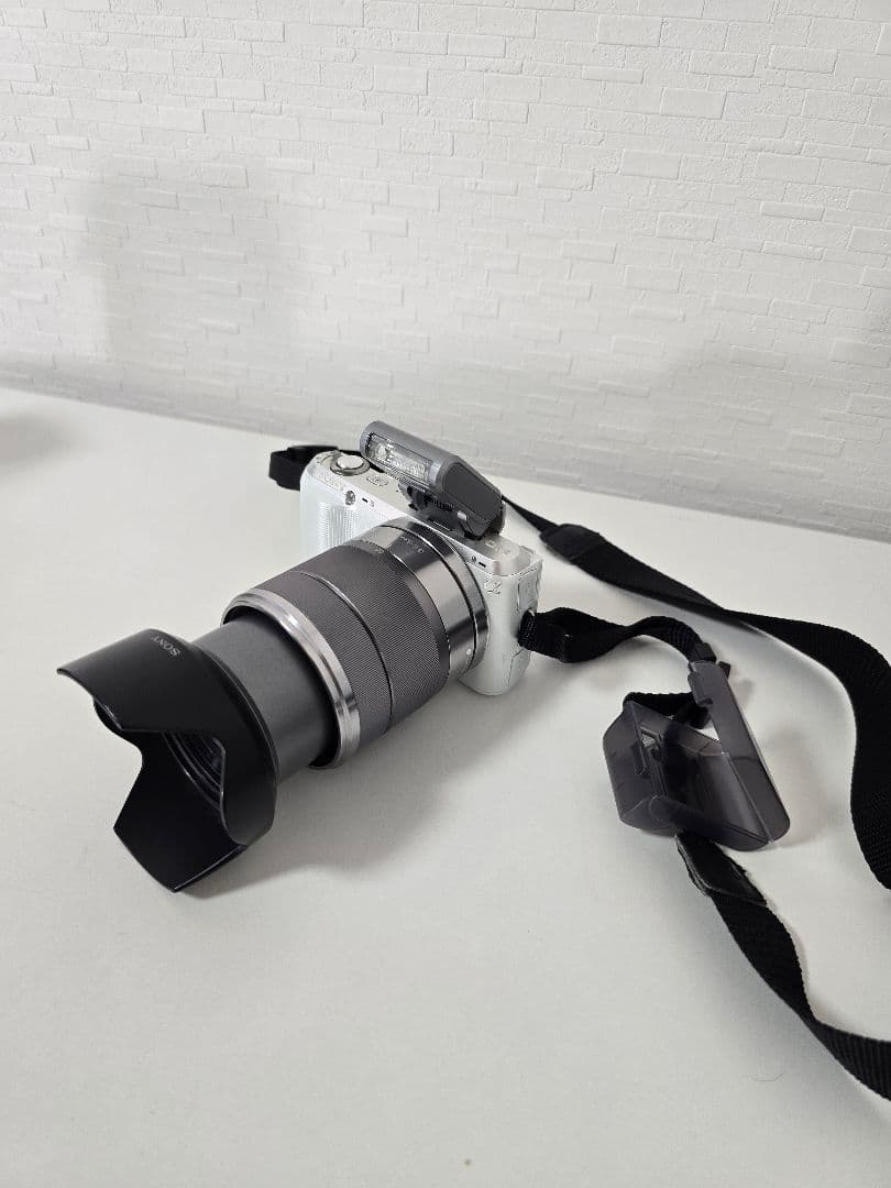 ☆SONYデジタル一眼カメラ α NEX-C3☆中古