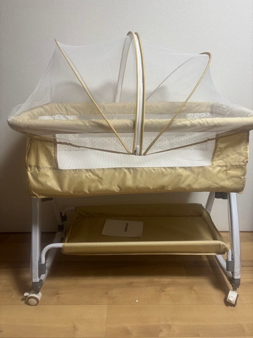 ⑤折りたたみ式ベビーベッド 92cm x 55cm