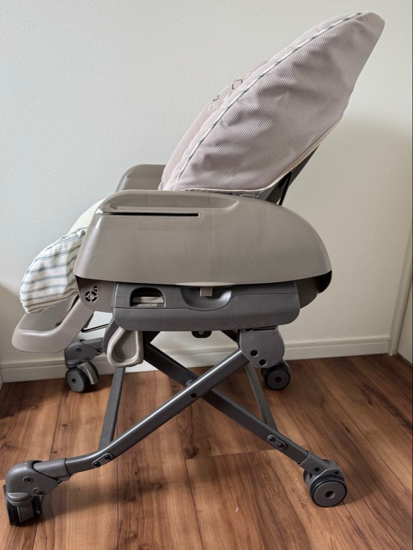 コンビ　ネムリラ　FF キャンディベージュ　手動タイプ　ハイローチェア