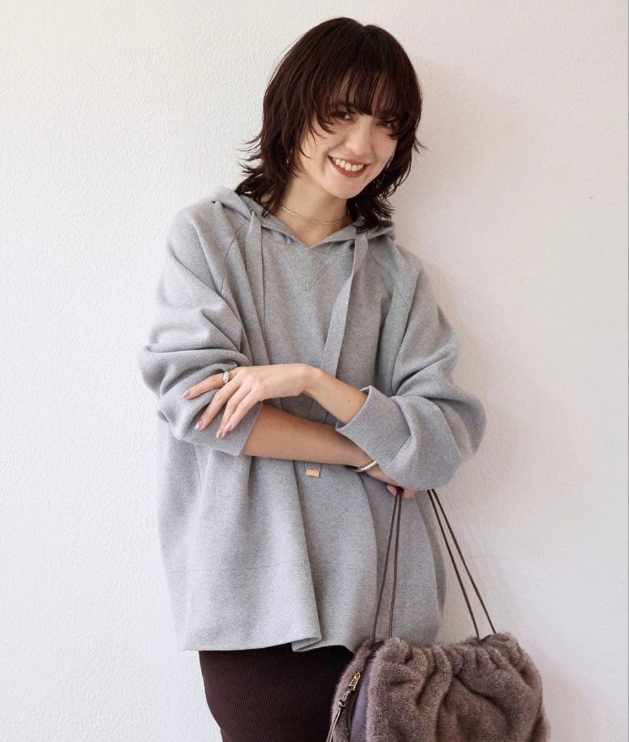 パーカー風ニット　超美品　2.2万　今季新作