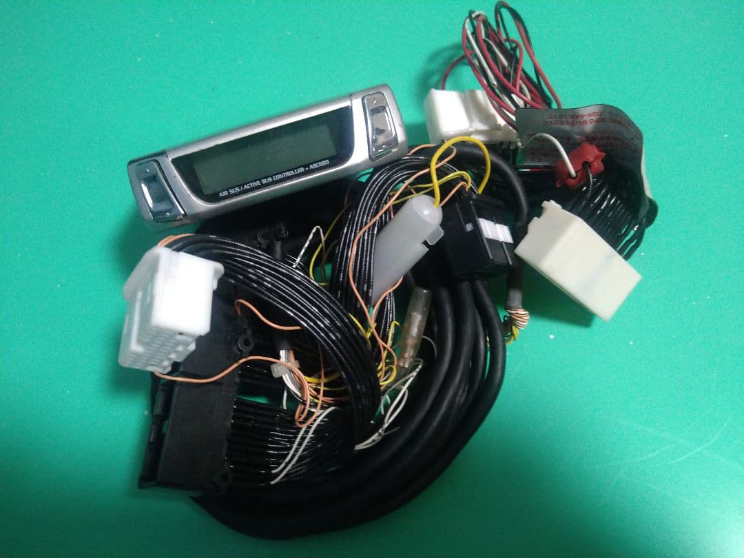 クラウン18マジェスタ(UZS186)ASC680エアサスコントローラー