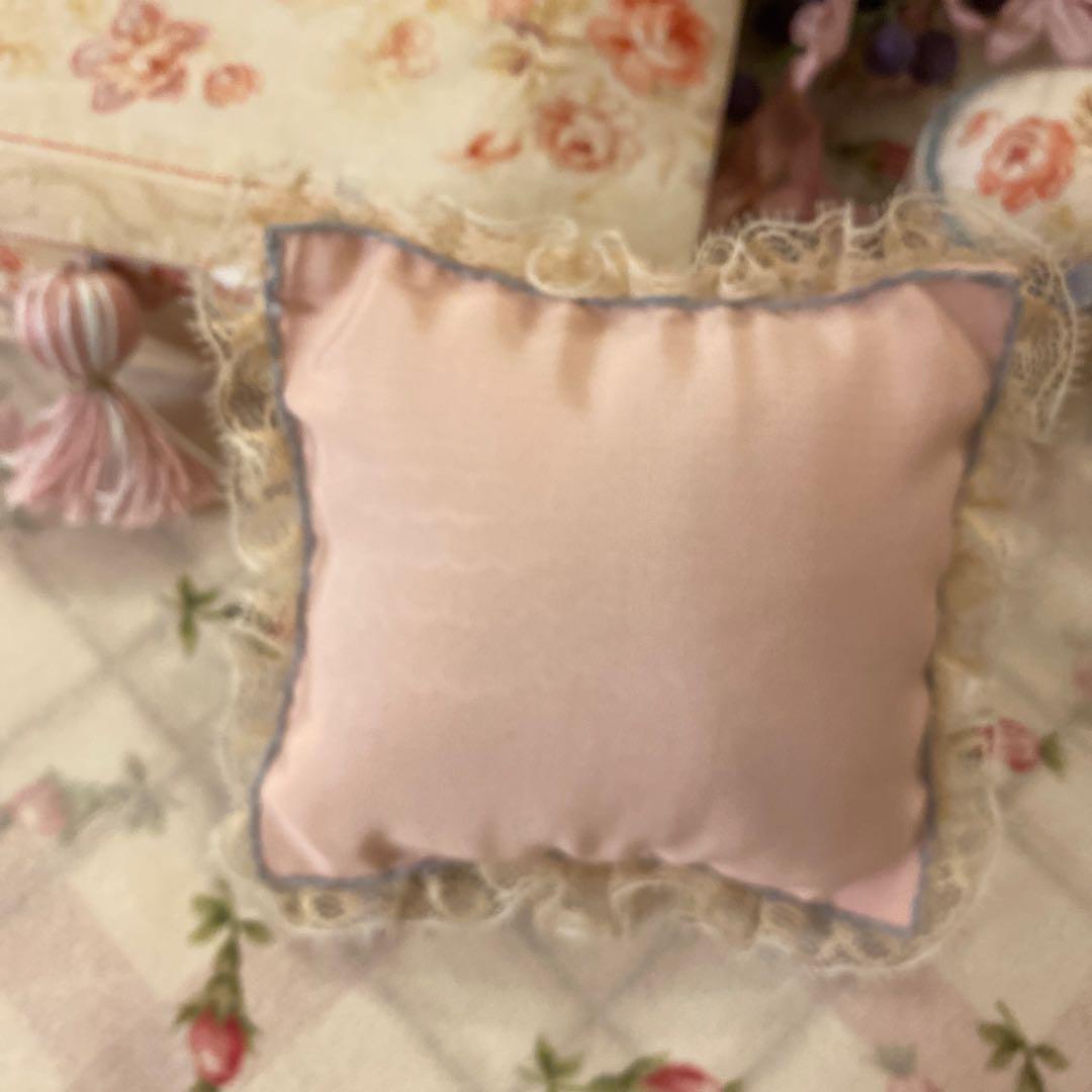 フランスアンティークお花柄 カルトナージュ　ミニクッション ピンクッション