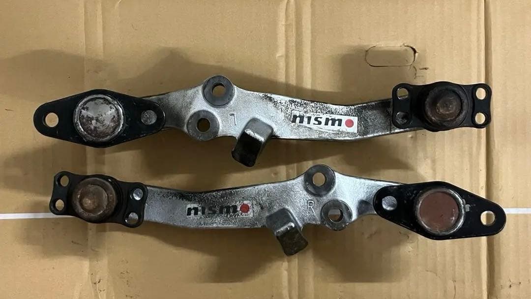 BNR32 BCNR33 BNR34 nismo ロアアーム