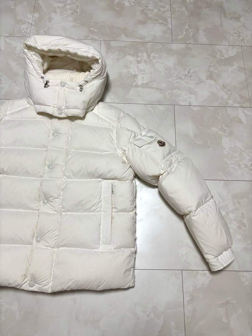 ジャケット・アウター MONCLER VEZERE