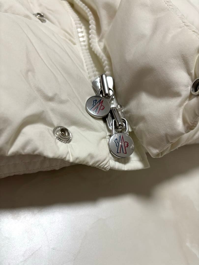 ジャケット・アウター MONCLER VEZERE