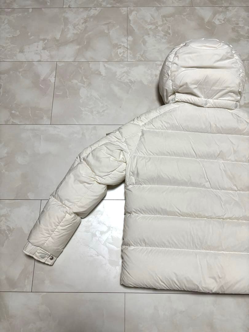 ジャケット・アウター MONCLER VEZERE