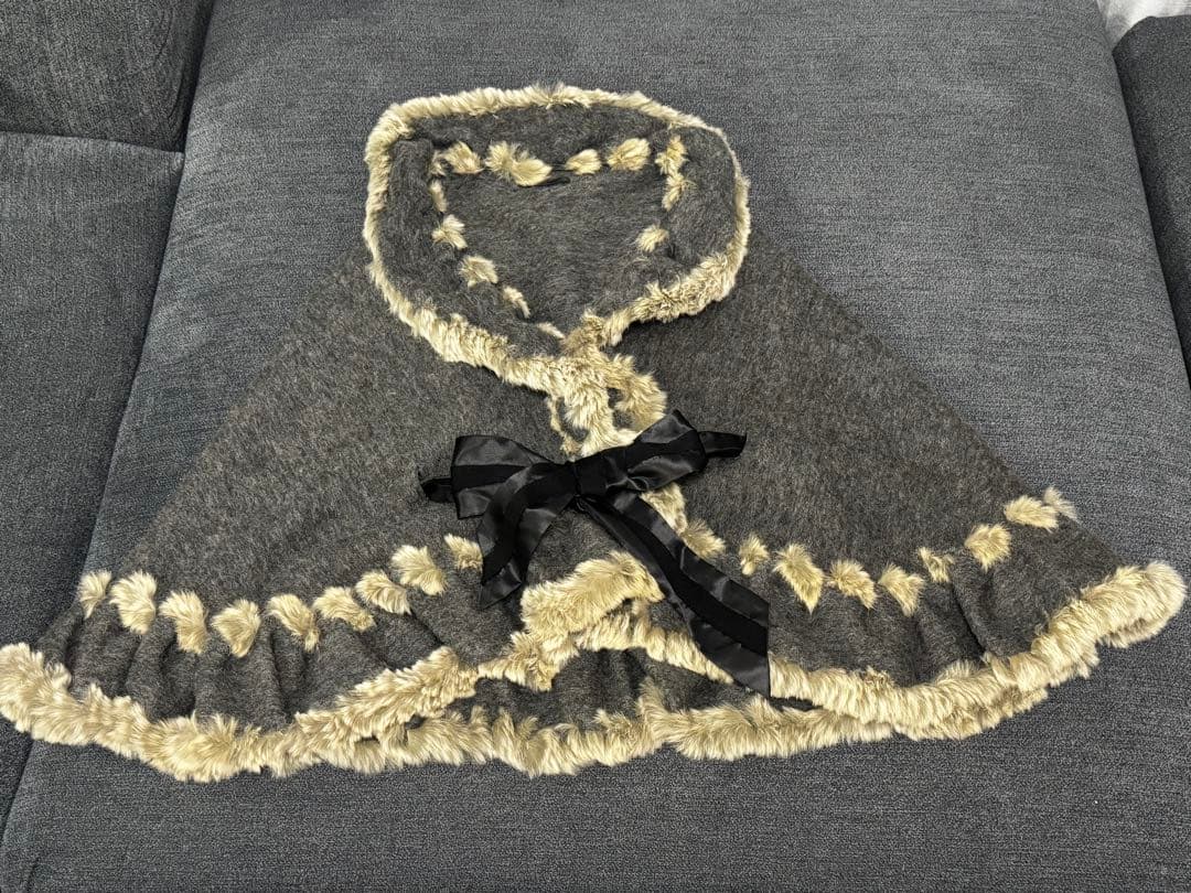 TO BE CHIC グレー ケープ