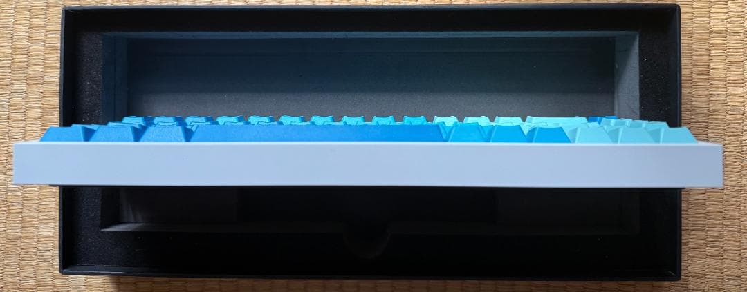 Tofu65 ホワイト 完成品 白×水色 アルミ メカニカルキーボード