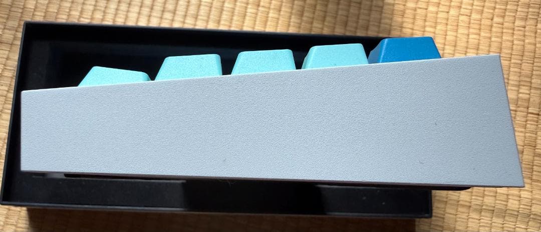 Tofu65 ホワイト 完成品 白×水色 アルミ メカニカルキーボード