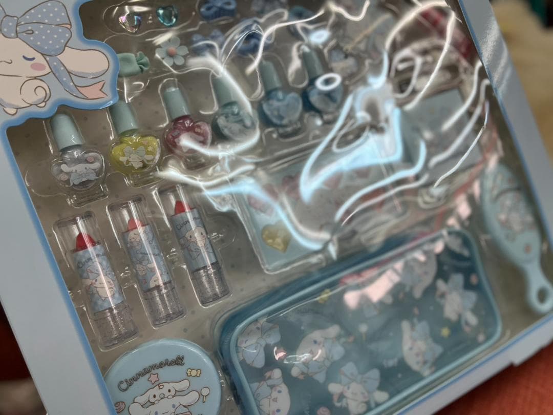 ★新品★サンリオ　シナモンロール　キッズコスメセット　早い者勝ち　売り切れ品