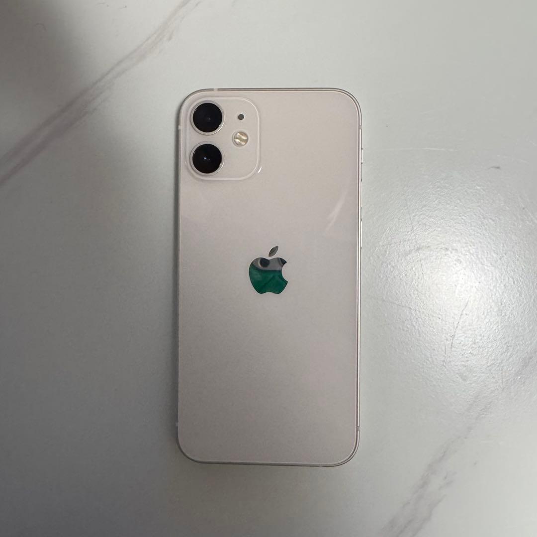 【超美品】iPhone 11 ホワイト 本体　128g
