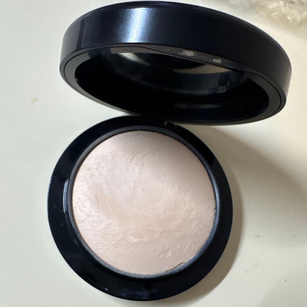 Mac ミネラライズスキンフィニッシュ／ナチュラル　ライト