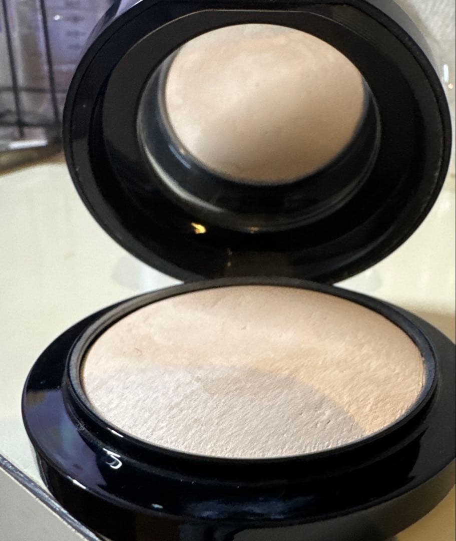 Mac ミネラライズスキンフィニッシュ／ナチュラル　ライト