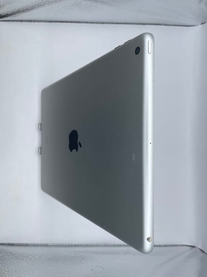 iPad 7世代 32GB バッテリー87%