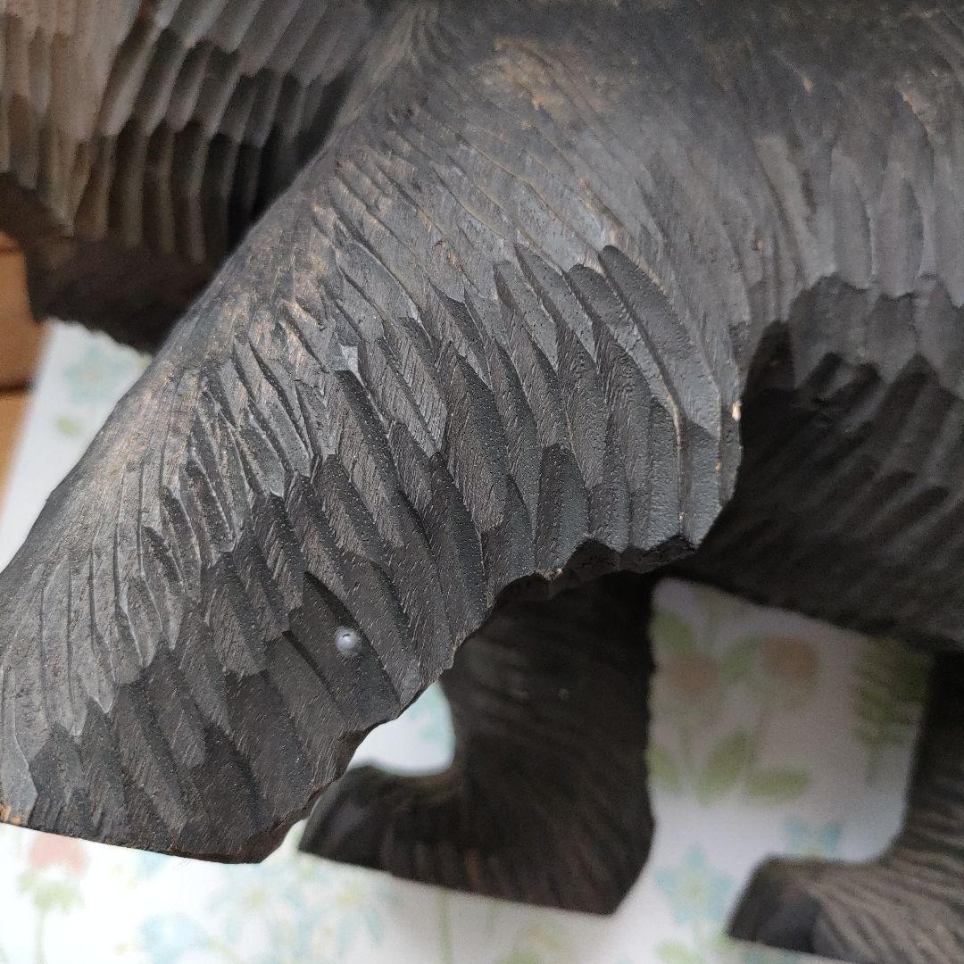 木製クマの彫刻 約30センチ伝統工芸品