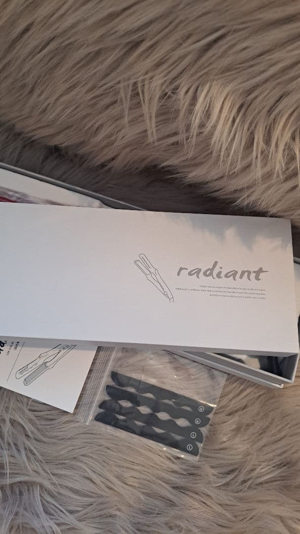radiant ストレートヘアアイロン レッド28ミリ即購入可能