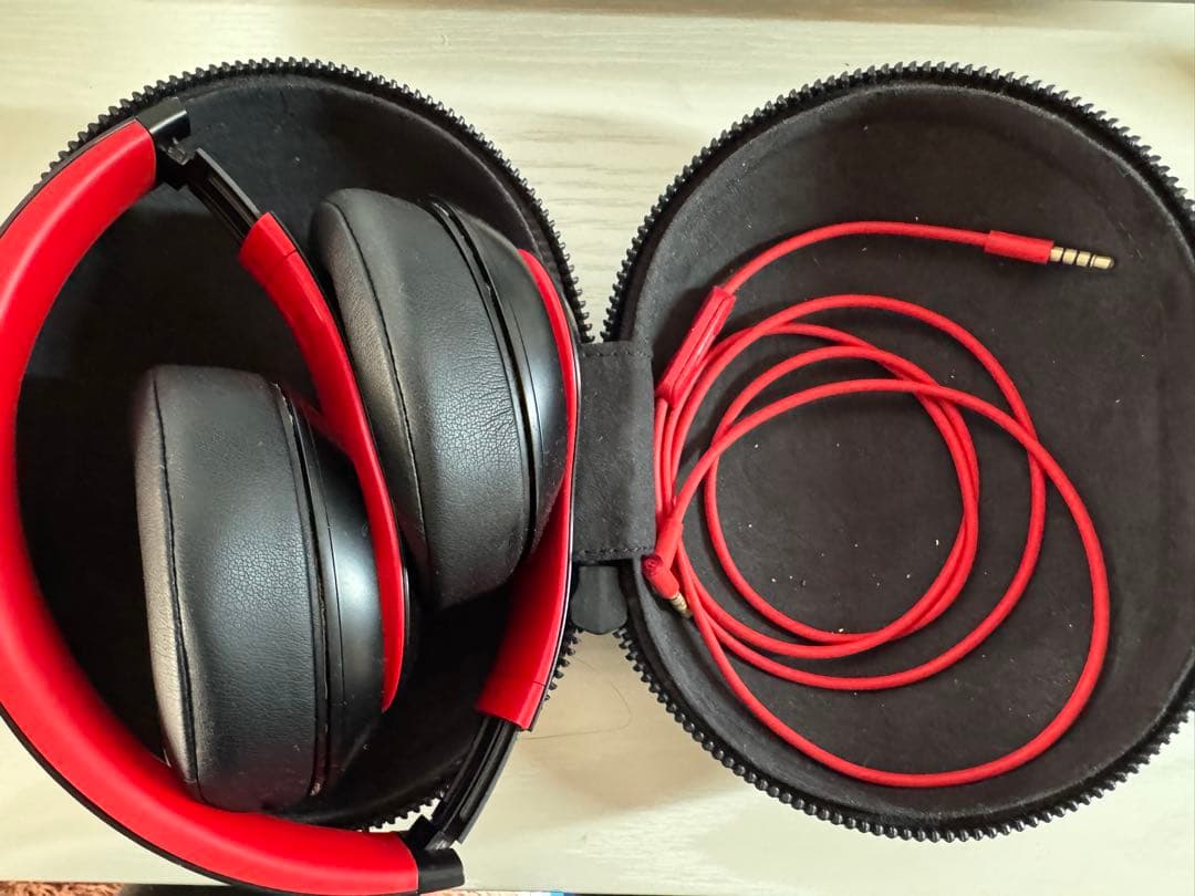 Beats Studio3 Wireless ブラック/レッド