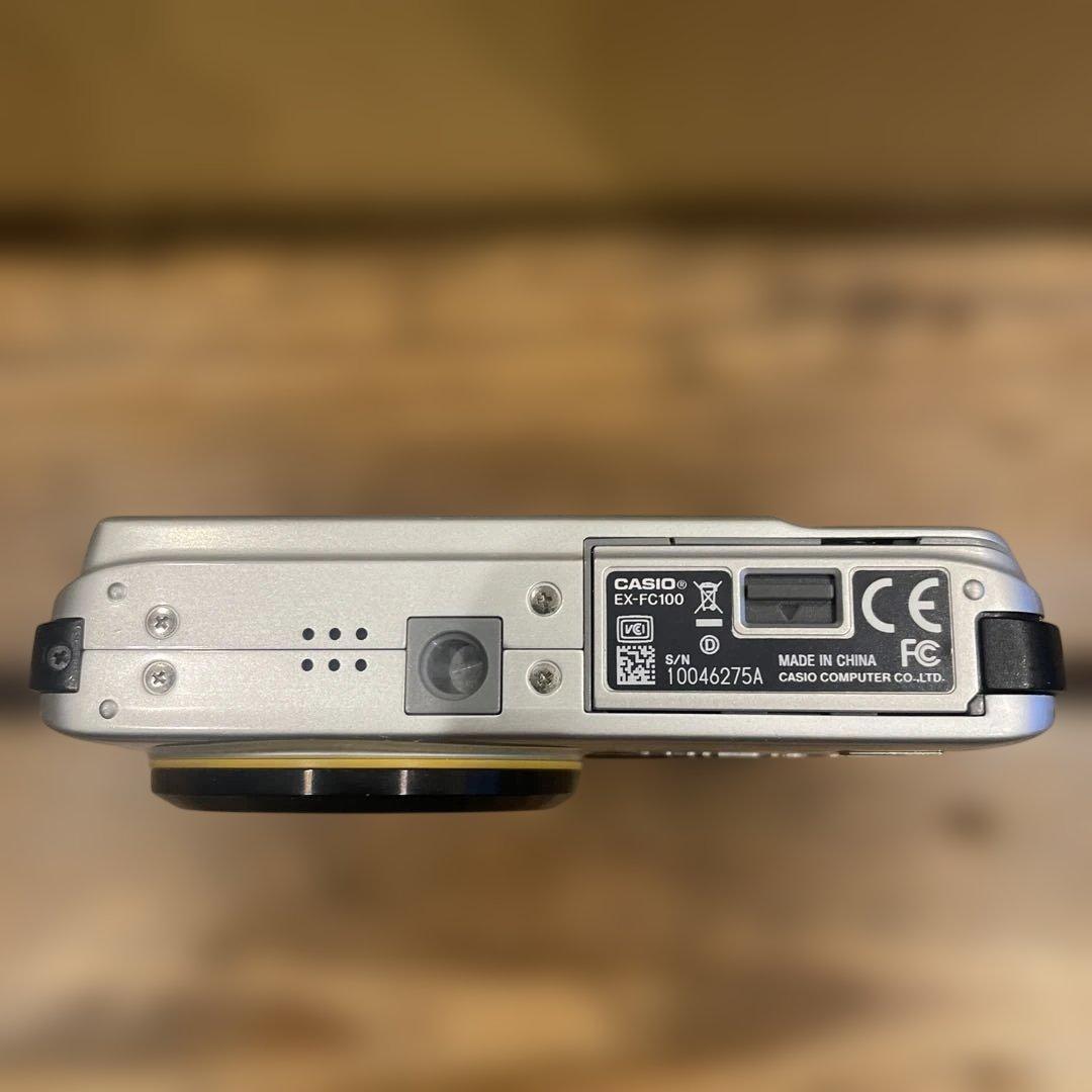 CASIO EXILM デジカメ