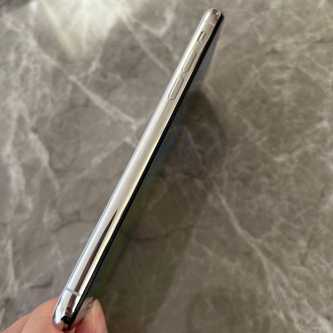 【美品】Apple iPhone X シルバー 本体