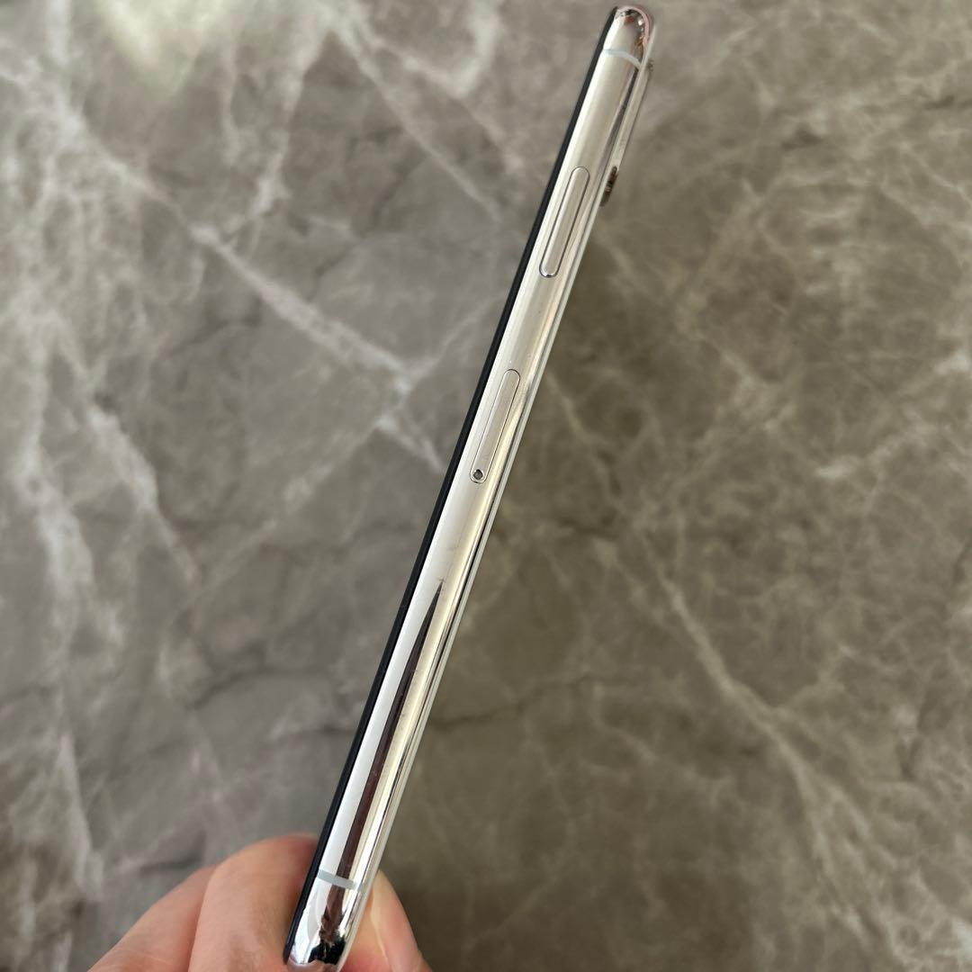 【美品】Apple iPhone X シルバー 本体