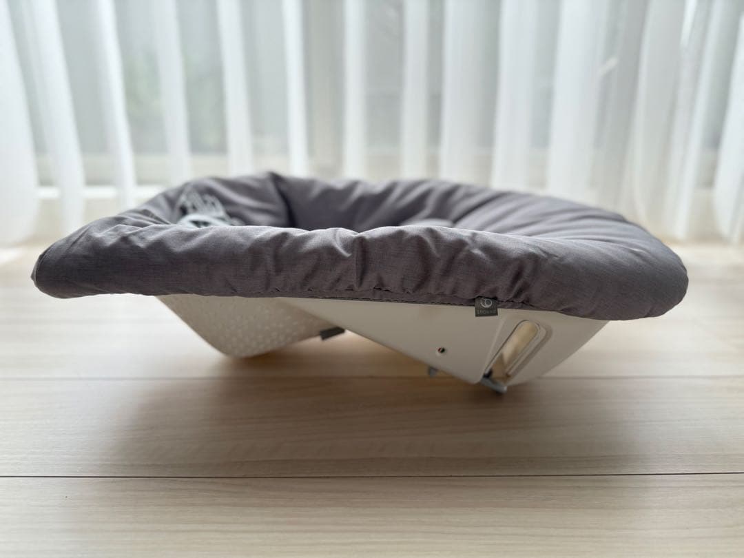 【美品】新型☆角度調整可能☆トリップトラップ ニューボーンセット